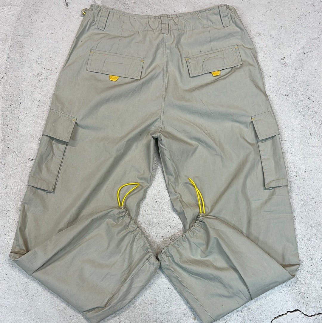 Early 2000s redsand baggy cargos