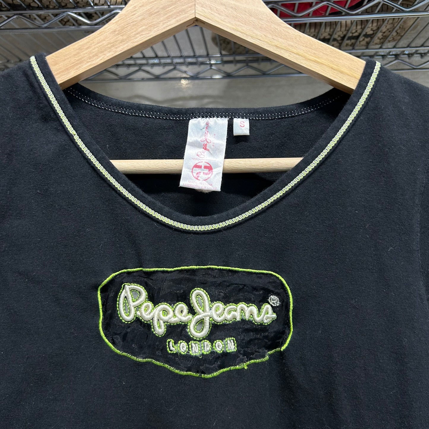 Early 2000s Pepe jeans baby tee