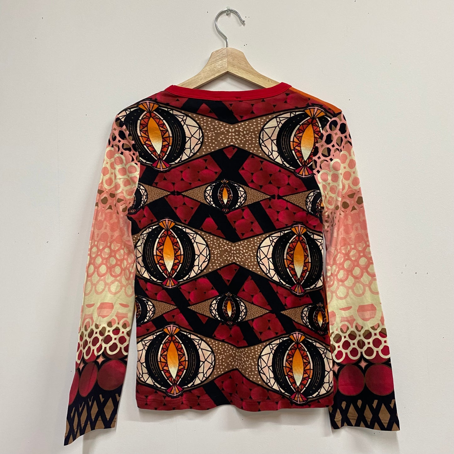 Deadstock late 90s/00s hayes graphic top