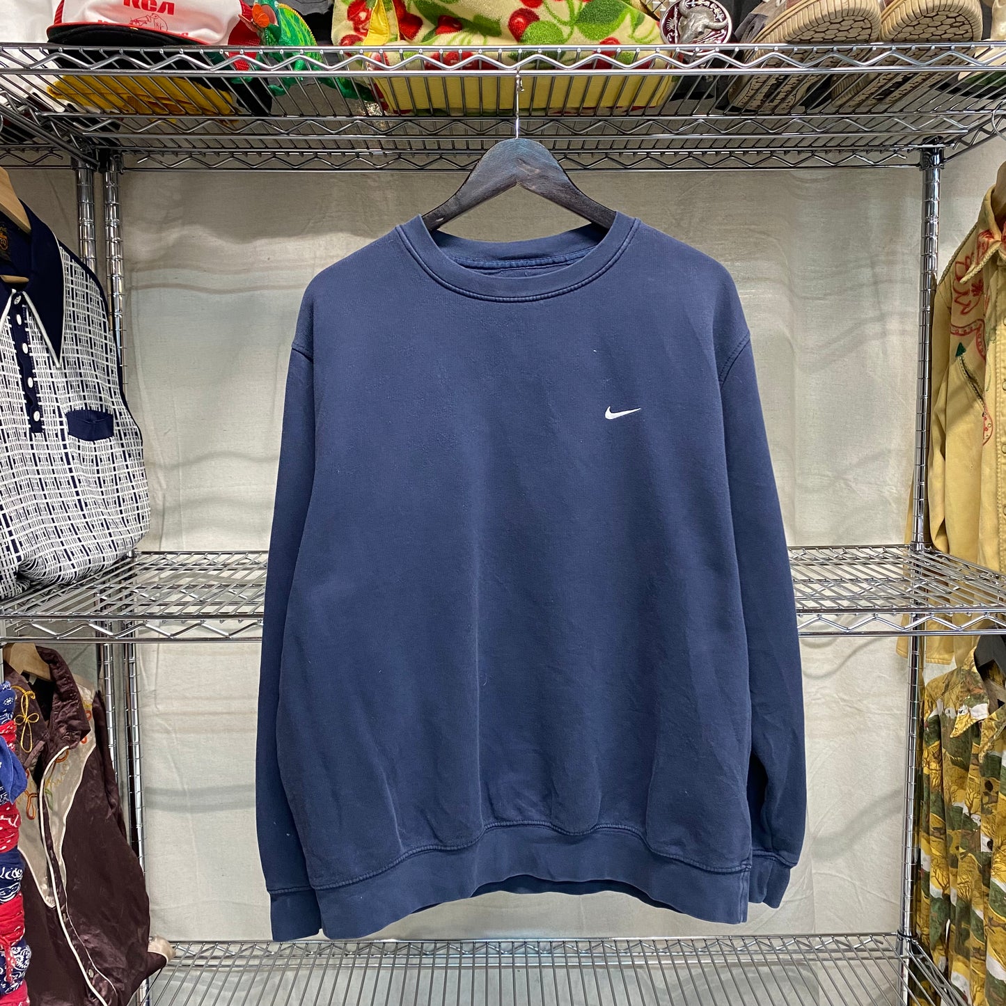 Early 2000s nike swoosh sweatshirt
