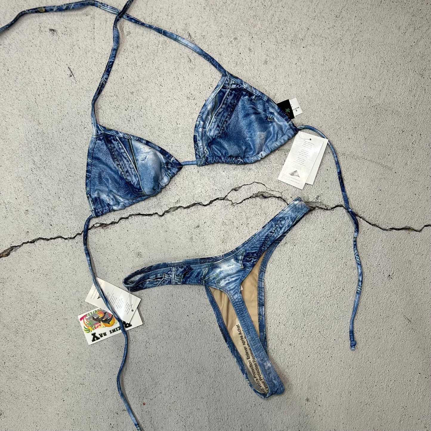 Deadstock 90s thong jirkini