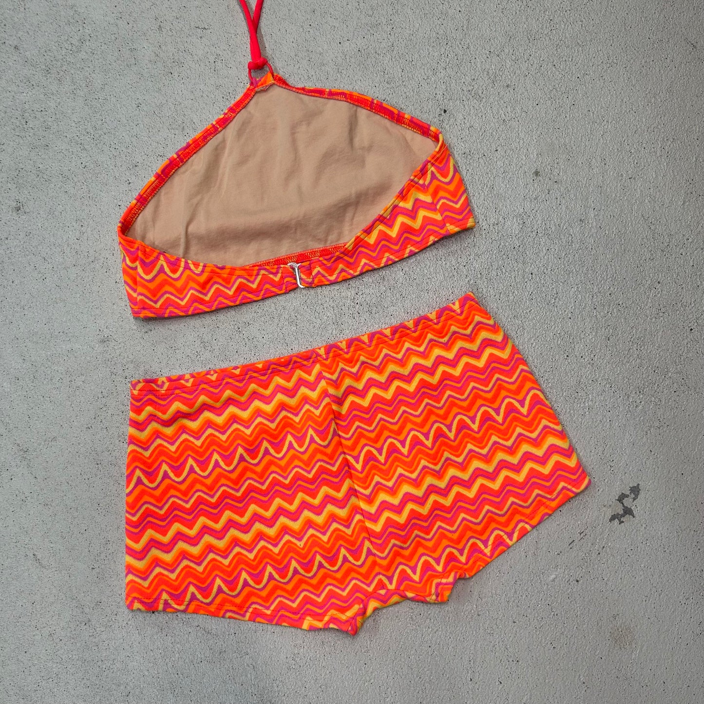 Deadstock 90s chevron multicolor mini short halter bikini