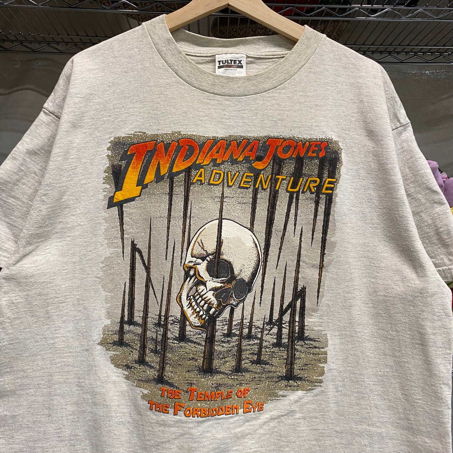 Vintage 90s indiana jones adventure disney tee