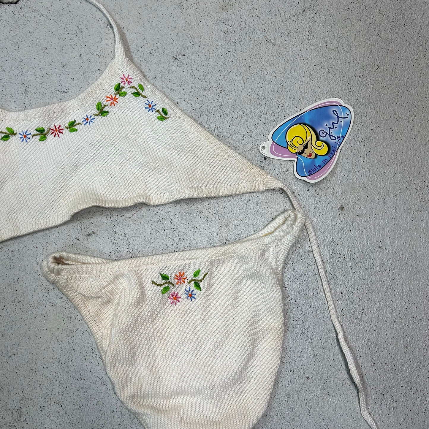 Deadstock 90s crotchet embroidered halter bikini