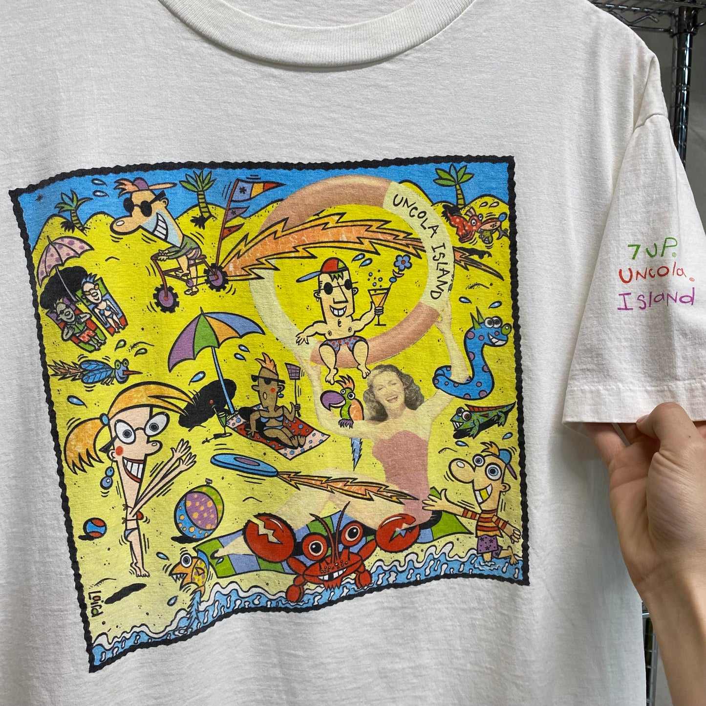 1990s 7-UP uncola island pop art tee