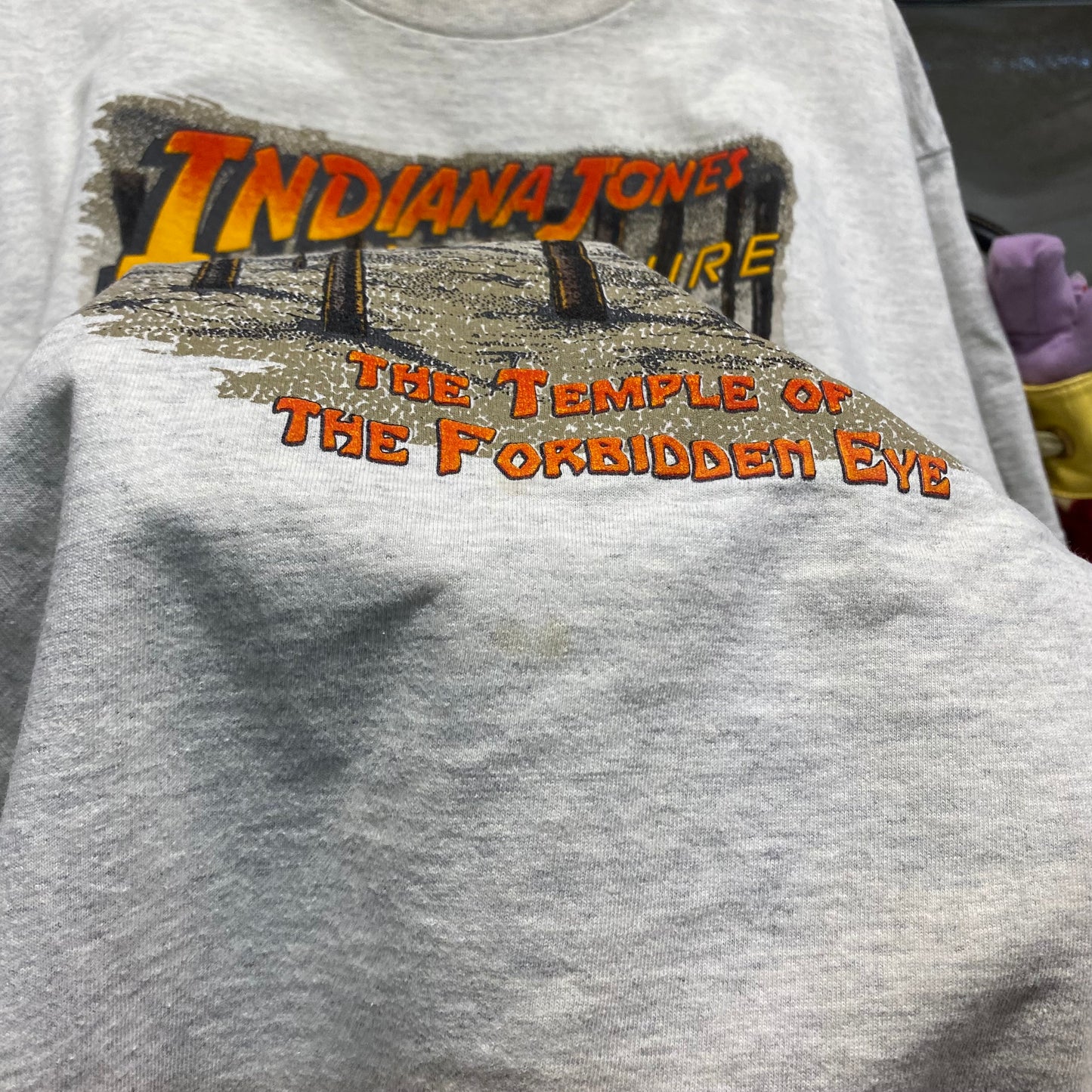 Vintage 90s indiana jones adventure disney tee