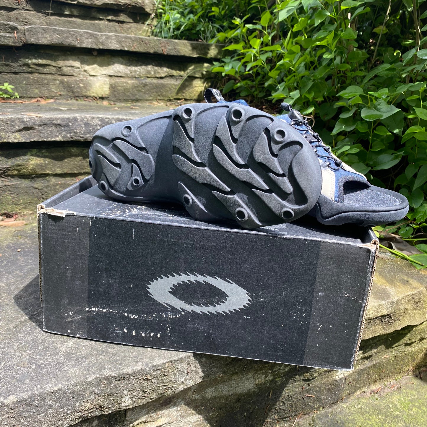 DEADSTOCK 2001 oakley big smoke sandals